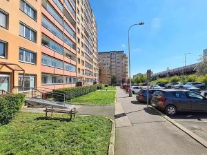 Prodej bytu 3+1, Praha - Řepy, Zrzavého, 74 m2