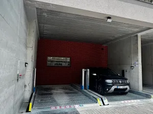 Pronájem garážového stání, Chrudim, Poděbradova, 17 m2