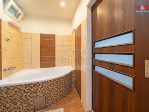 Prodej bytu 2+1, Aš, U Nádraží, 62 m2