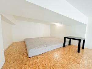 Pronájem bytu 1+kk, Praha - Vysočany, Poděbradská, 32 m2