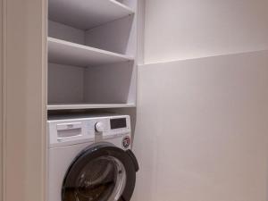 Pronájem bytu 2+kk, Praha - Smíchov, Nádražní, 53 m2