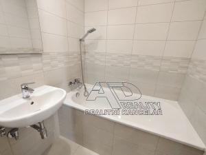 Pronájem bytu 2+1, Praha, Na Petřinách, 50 m2