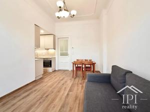 Pronájem bytu 2+kk, Praha - Dejvice, Dejvická, 51 m2