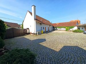 Prodej vícegeneračního domu, Hýskov, Prostřední, 350 m2
