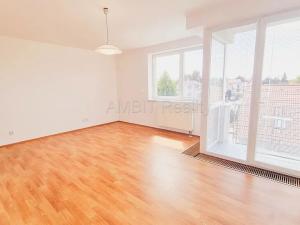 Pronájem bytu 2+1, Praha - Kbely, Pod Nouzovem, 59 m2