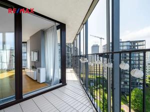 Pronájem bytu 2+kk, Praha - Žižkov, Ke kapslovně, 70 m2