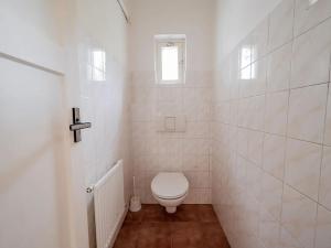 Prodej rodinného domu, Praha - Dolní Chabry, Obslužná, 100 m2