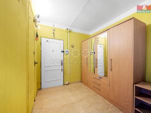 Prodej bytu 2+1, Děčín - Děčín III-Staré Město, Kladenská, 64 m2