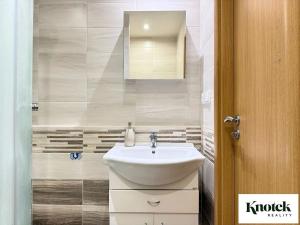 Pronájem bytu 2+kk, Brno, Strnadova, 47 m2