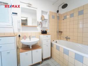 Prodej rodinného domu, Nupaky, K Parku, 156 m2