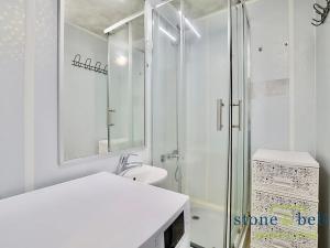 Prodej bytu 2+kk, Praha - Stodůlky, Borovanského, 43 m2