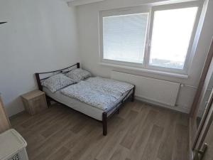 Pronájem bytu 2+kk, Česká Lípa, Jihlavská, 42 m2