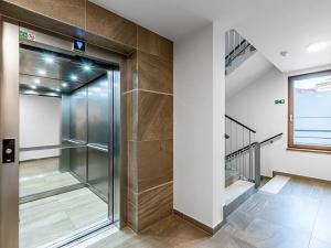Pronájem bytu 1+kk, Praha - Vysočany, Bassova, 34 m2