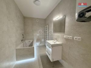 Pronájem bytu 1+kk, Třebechovice pod Orebem, Masarykovo náměstí, 41 m2