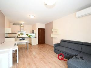 Pronájem bytu 2+kk, Praha - Bubeneč, Jednořadá, 65 m2