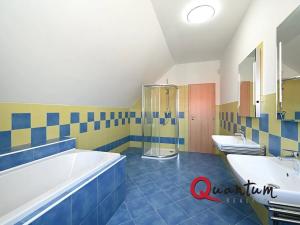 Pronájem rodinného domu, Praha - Miškovice, Před skálou, 135 m2