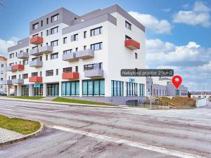 Pronájem obchodního prostoru, Znojmo, Kosmákova, 216 m2