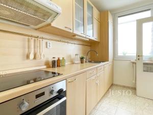 Prodej bytu 4+1, Praha - Troja, U Pentlovky, 73 m2