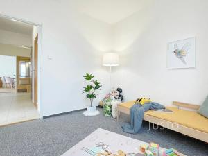 Prodej bytu 4+1, Praha - Troja, U Pentlovky, 73 m2