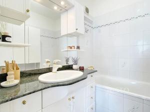 Prodej bytu 4+1, Praha - Troja, U Pentlovky, 73 m2