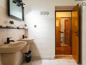 Prodej rodinného domu, Lázně Bělohrad, 178 m2