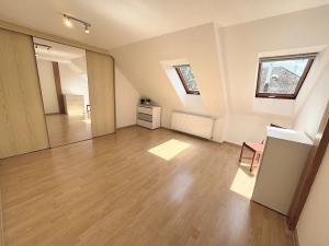 Pronájem bytu 2+kk, Jihlava, Pavlovova, 69 m2