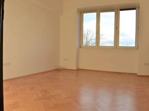 Pronájem bytu 2+1, Praha, Ruská, 63 m2