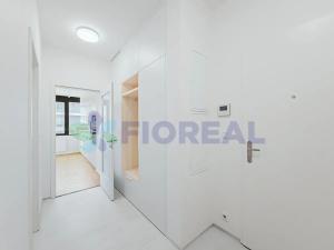 Pronájem bytu 2+kk, Praha - Libeň, Zenklova, 66 m2