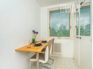 Prodej bytu 2+1, Praha - Miškovice, Polabská, 49 m2