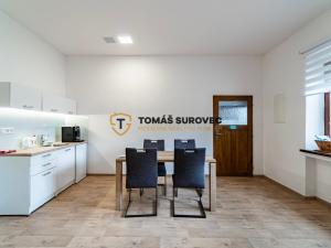 Prodej rodinného domu, Vizovice, Palackého Nám., 100 m2