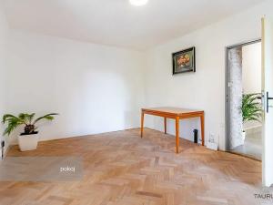 Prodej podílu bytu 3+1, Klatovy, Rozvoj, 64 m2
