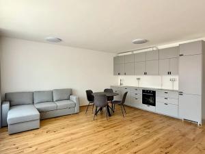 Pronájem bytu 3+kk, Praha - Nusle, Muzikova, 95 m2