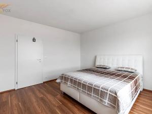 Pronájem bytu 3+kk, Praha - Modřany, K Vystrkovu, 93 m2