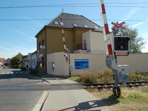 Pronájem obchodního prostoru, Milovice, ČSA, 20 m2