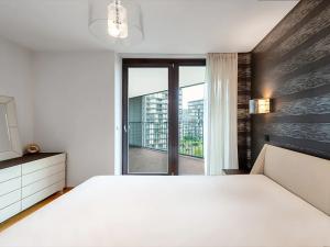 Pronájem bytu 2+kk, Praha - Žižkov, Ke kapslovně, 70 m2