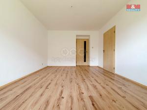 Prodej bytu 2+1, Oslavany, Hlavní, 59 m2
