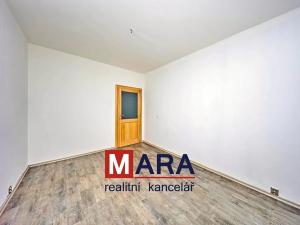 Prodej bytu 4+1, Šternberk, Jiráskova, 80 m2