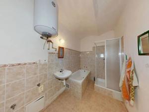 Prodej rodinného domu, Dolní Újezd, 217 m2