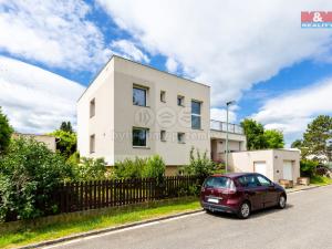 Prodej rodinného domu, Sezemice, Stavbařů, 228 m2