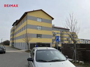 Pronájem bytu 2+kk, Kladno, Jaroslava Holečka, 38 m2