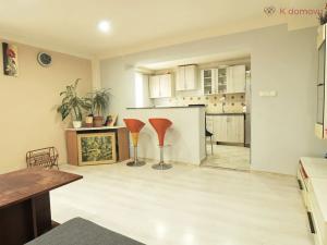 Prodej rodinného domu, Dubenec, 250 m2