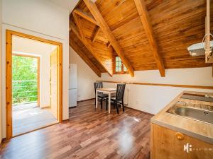 Pronájem bytu 2+1, Květnice, Na Ladech, 45 m2