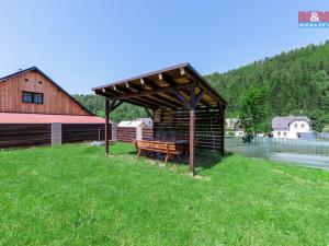 Prodej rodinného domu, Stříbrná, 228 m2