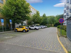 Prodej garáže, Praha, Jeřabinová, 32 m2