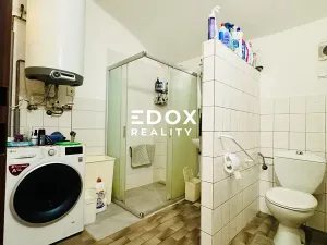 Prodej rodinného domu, Chrást, 280 m2