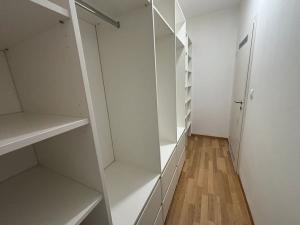 Pronájem bytu 3+kk, Ostrava, Na Prádle, 94 m2