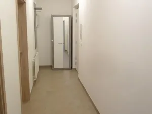 Pronájem bytu 2+kk, Praha - Modřany, Mezi vodami, 52 m2