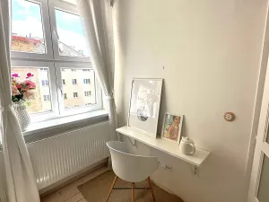 Pronájem bytu 2+kk, Praha - Holešovice, Poupětova, 55 m2