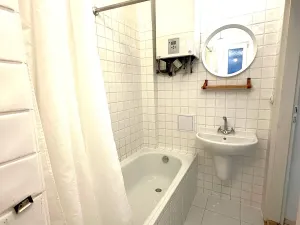 Pronájem bytu 2+kk, Praha - Holešovice, Poupětova, 55 m2