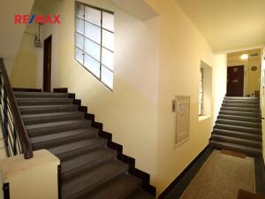 Pronájem bytu 2+kk, Praha - Holešovice, Poupětova, 55 m2